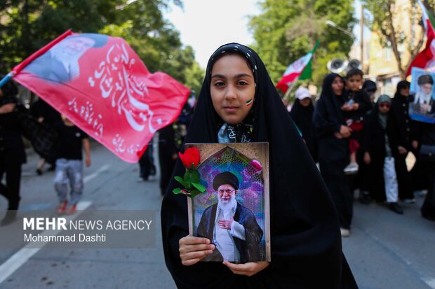 راهپیمایی جاماندگان تشییع رهبر شهید انقلاب در اردبیل