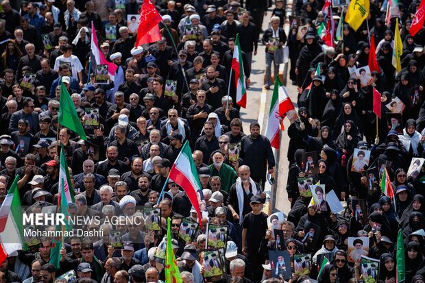 راهپیمایی جاماندگان تشییع رهبر شهید انقلاب در اردبیل