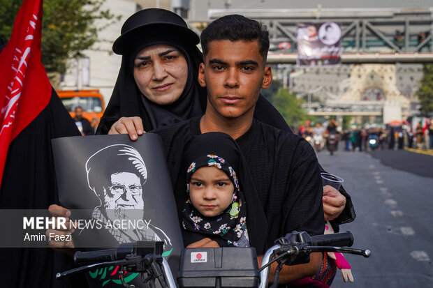 مراسم تشییع پیکر مطهر رهبر شهید انقلاب در تهران - ۳