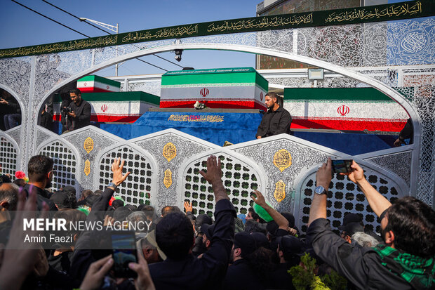 مراسم تشییع پیکر مطهر رهبر شهید انقلاب در تهران - ۳