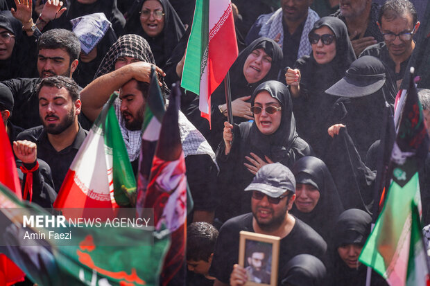 مراسم تشییع پیکر مطهر رهبر شهید انقلاب در تهران - ۳
