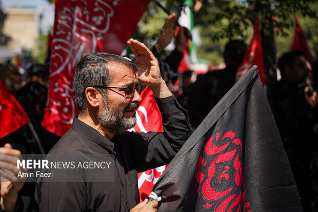 مراسم تشییع پیکر مطهر رهبر شهید انقلاب در تهران - ۳