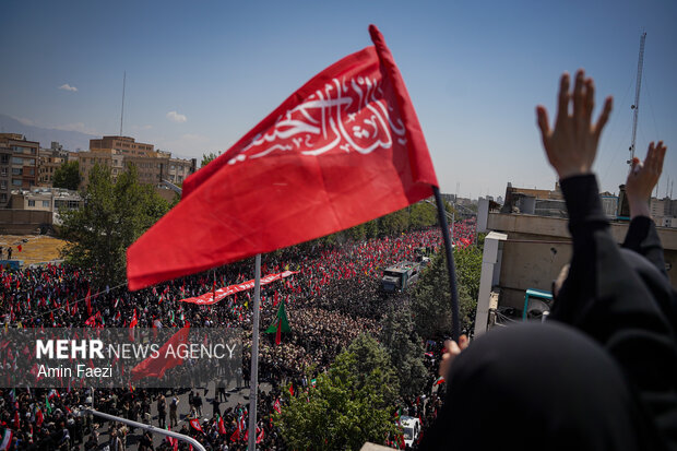 مراسم تشییع پیکر مطهر رهبر شهید انقلاب در تهران - ۳