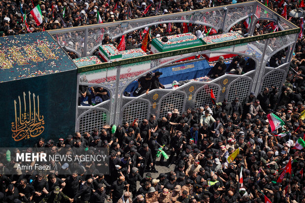 مراسم تشییع پیکر مطهر رهبر شهید انقلاب در تهران - ۳