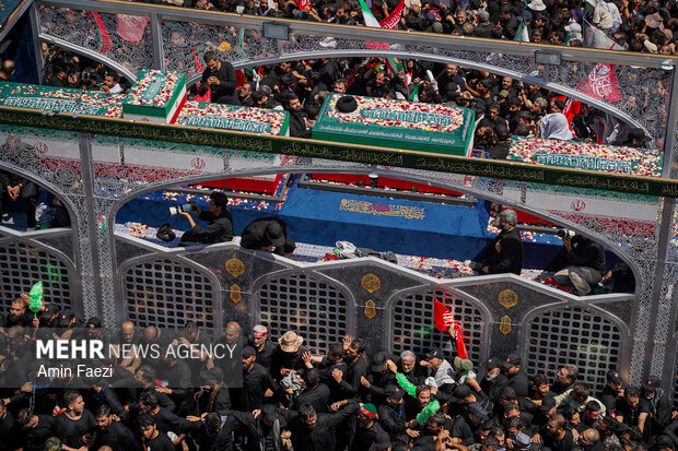 مراسم تشییع پیکر مطهر رهبر شهید انقلاب در تهران - ۳