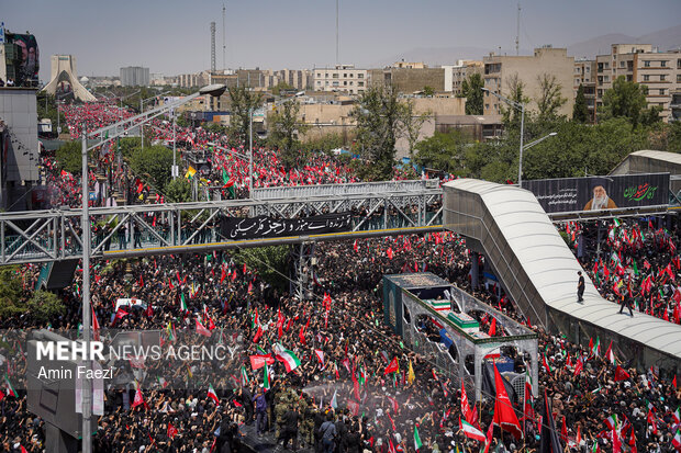 ئەلجەزیرە: بەهێزیی ئێران لە بەڕێ کرانی 20 میلیونیی ڕێبەری شەهید