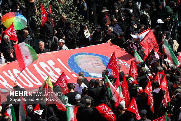 مراسم تشییع پیکر مطهر رهبر شهید انقلاب در تهران
