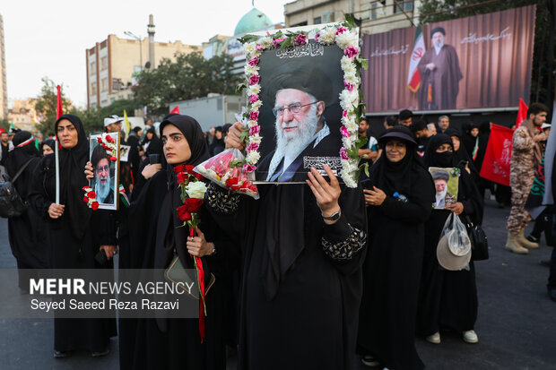 مراسم تشییع پیکر مطهر رهبر شهید انقلاب در تهران