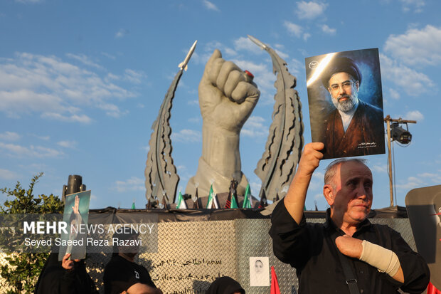 مراسم تشییع پیکر مطهر رهبر شهید انقلاب در تهران