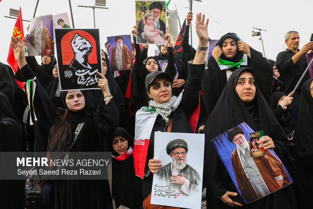 مراسم تشییع پیکر مطهر رهبر شهید انقلاب در تهران