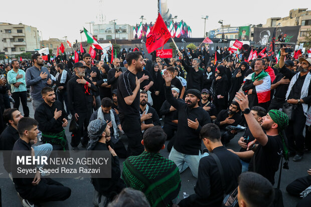 مراسم تشییع پیکر مطهر رهبر شهید انقلاب در تهران