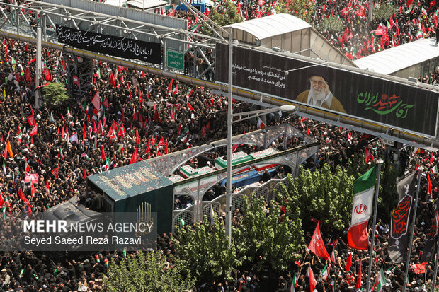 مراسم تشییع پیکر مطهر رهبر شهید انقلاب در تهران