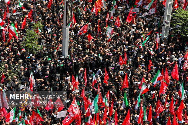 مراسم تشییع پیکر مطهر رهبر شهید انقلاب در تهران