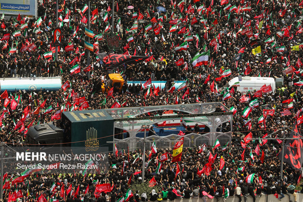 مراسم تشییع پیکر مطهر رهبر شهید انقلاب در تهران