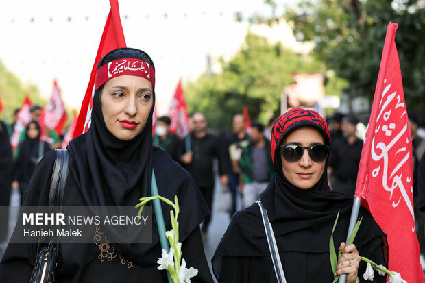 مراسم تشییع پیکر مطهر رهبر شهید انقلاب در تهران - ۱۲