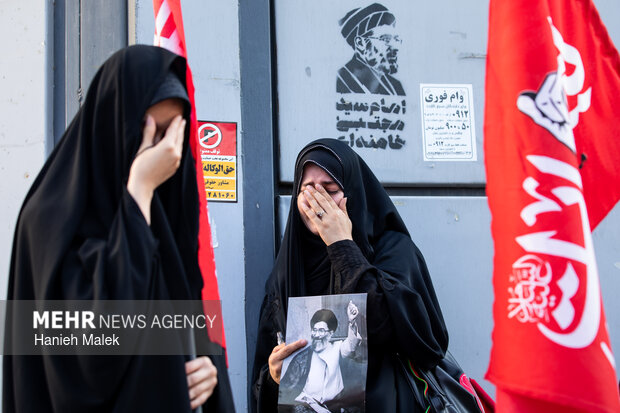 مراسم تشییع پیکر مطهر رهبر شهید انقلاب در تهران - ۱۲