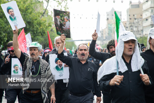 مراسم تشییع پیکر مطهر رهبر شهید انقلاب در تهران - ۱۲