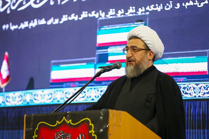 امام جمعه تبریز: پیشرفت کشور مهم‌ترین پاسخ به خون رهبر شهید است