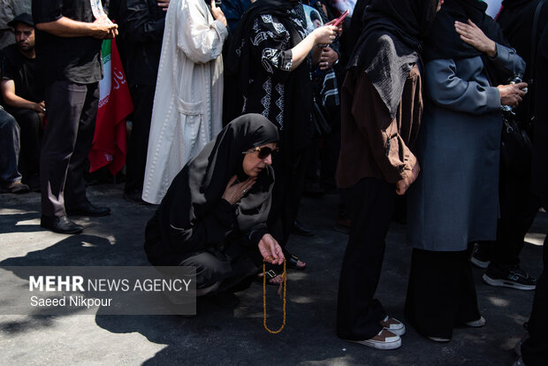 مراسم تشییع پیکر مطهر رهبر شهید انقلاب در تهران - ۱۳