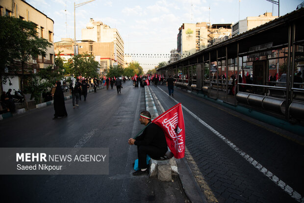 مراسم تشییع پیکر مطهر رهبر شهید انقلاب در تهران - ۱۳