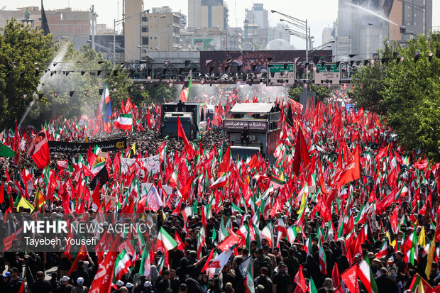 مراسم تشییع پیکر مطهر رهبر شهید انقلاب در تهران