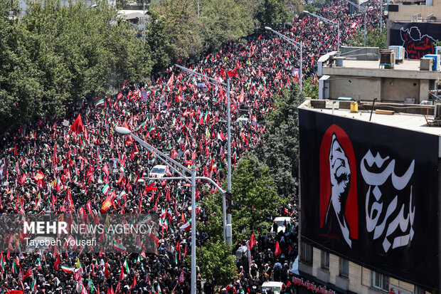 مراسم تشییع پیکر مطهر رهبر شهید انقلاب در تهران