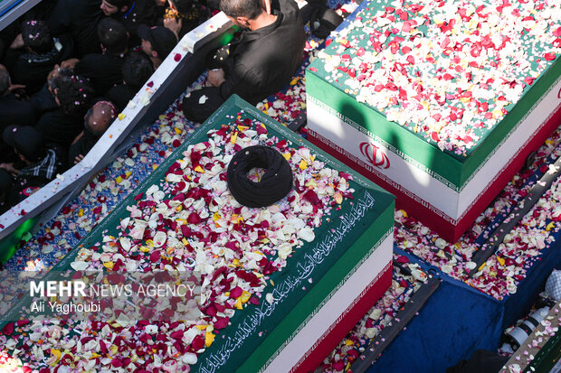 مراسم تشییع پیکر مطهر رهبر شهید انقلاب در تهران - ۱۴