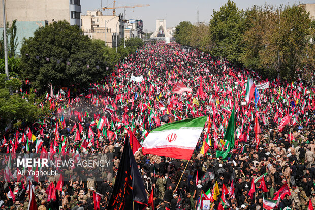 مراسم تشییع پیکر مطهر رهبر شهید انقلاب در تهران - ۱۴