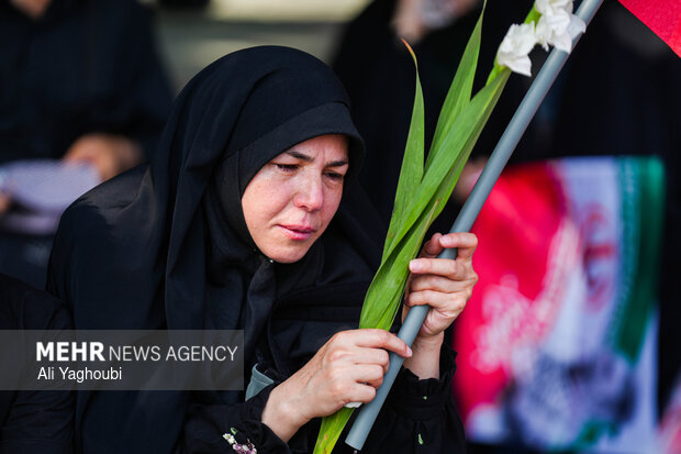 مراسم تشییع پیکر مطهر رهبر شهید انقلاب در تهران - ۱۴