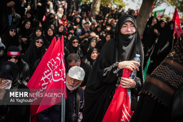 مراسم تشییع پیکر مطهر رهبر شهید انقلاب در تهران - ۱۴
