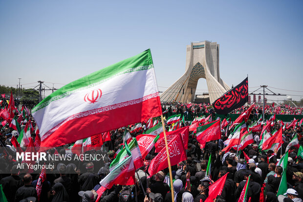 مراسم تشییع پیکر مطهر رهبر شهید انقلاب در تهران - ۱۴