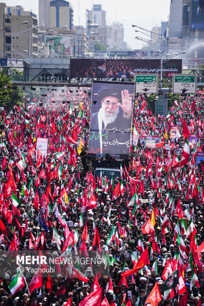 مراسم تشییع پیکر مطهر رهبر شهید انقلاب در تهران - ۱۴