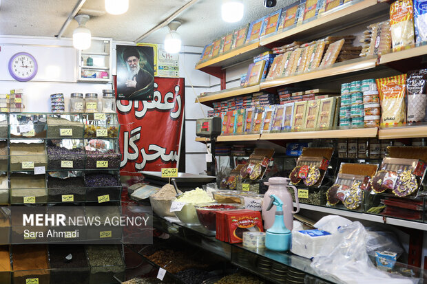 قاب ارادت به «آقای شهید ایران» در دل بازار و کسبه مشهدی