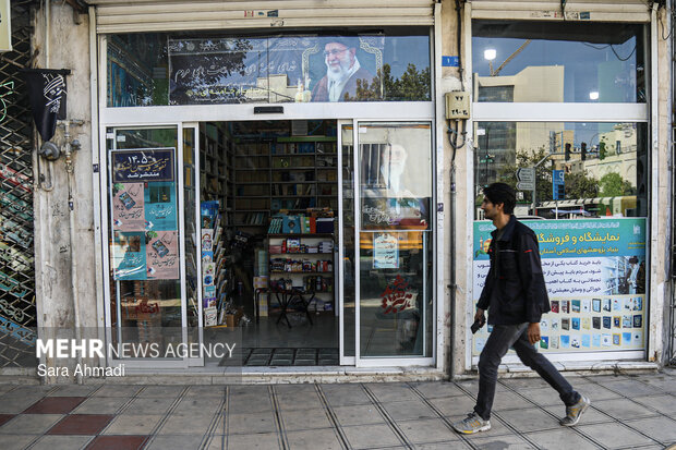 قاب ارادت به «آقای شهید ایران» در دل بازار و کسبه مشهدی