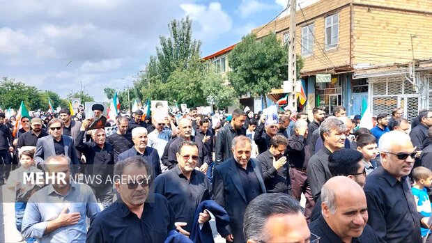 مشگینشهر؛ جاماندگان تشییع رهبر شهید عهدی تازه با ولایت بستند