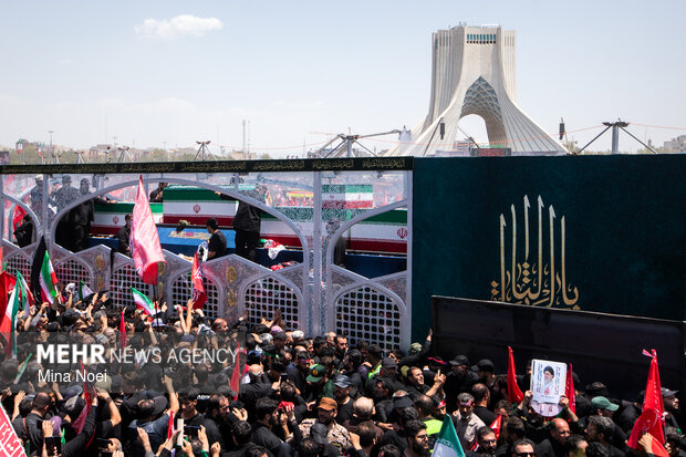 تشییع پیکر مطهر رهبر شهید انقلاب در تهران