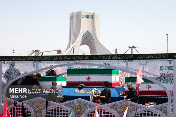 مراسم تشییع پیکر مطهر رهبر شهید انقلاب در تهران - ۲