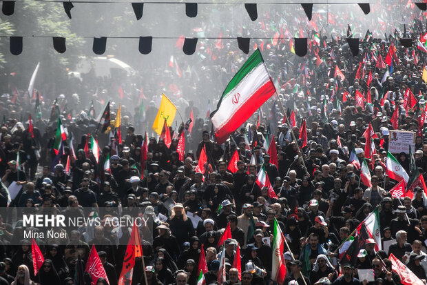 مراسم تشییع پیکر مطهر رهبر شهید انقلاب در تهران - ۲