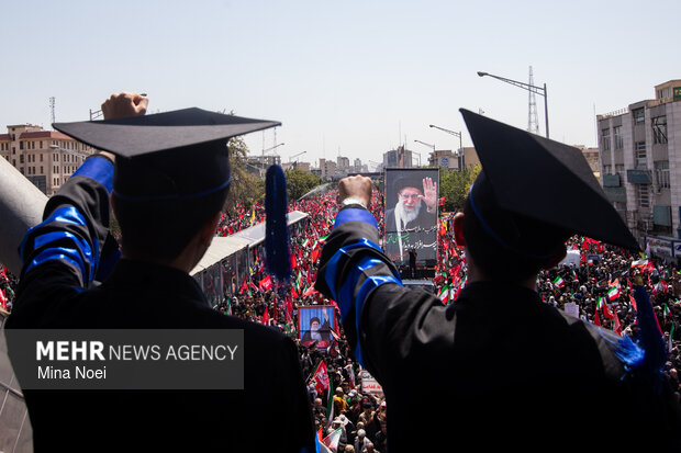 مراسم تشییع پیکر مطهر رهبر شهید انقلاب در تهران - ۲