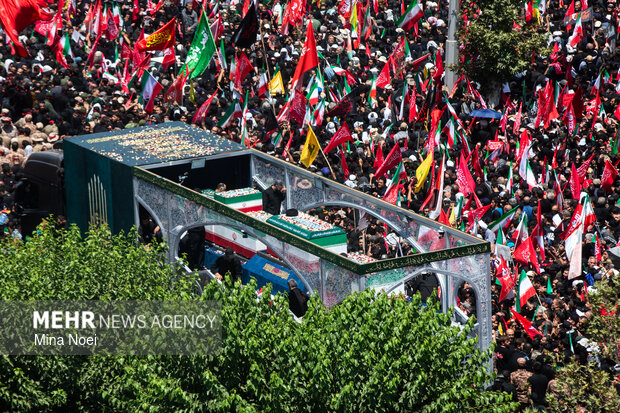 مراسم تشییع پیکر مطهر رهبر شهید انقلاب در تهران - ۲