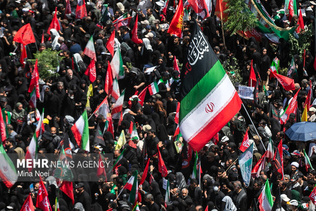 مراسم تشییع پیکر مطهر رهبر شهید انقلاب در تهران - ۲