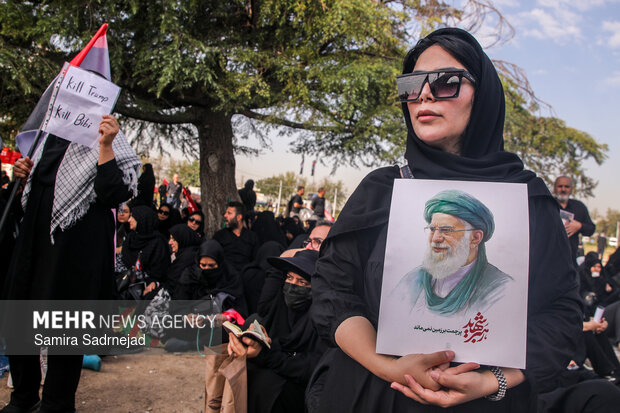 مراسم تشییع پیکر مطهر رهبر شهید انقلاب در تهران - ۸