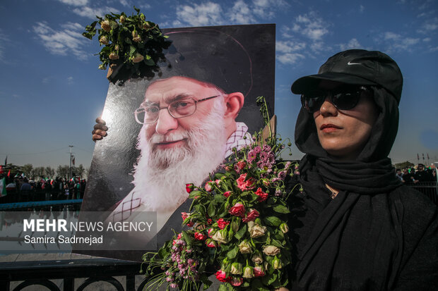 مراسم تشییع پیکر مطهر رهبر شهید انقلاب در تهران - ۸
