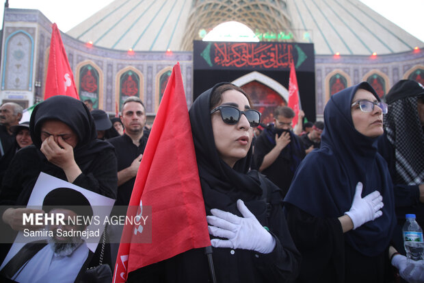 مراسم تشییع پیکر مطهر رهبر شهید انقلاب در تهران - ۸