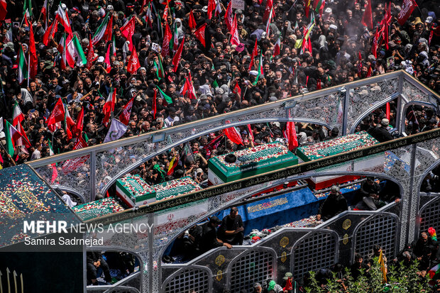 مراسم تشییع پیکر مطهر رهبر شهید انقلاب در تهران - ۸