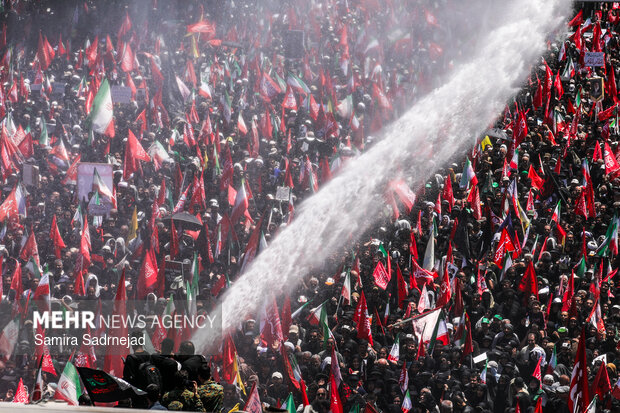 مراسم تشییع پیکر مطهر رهبر شهید انقلاب در تهران - ۸