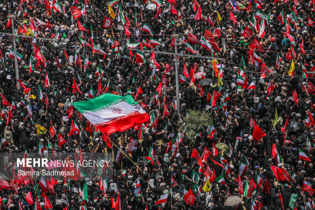 مراسم تشییع پیکر مطهر رهبر شهید انقلاب در تهران - ۸