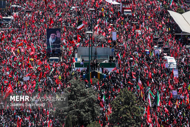 مراسم تشییع پیکر مطهر رهبر شهید انقلاب در تهران - ۸