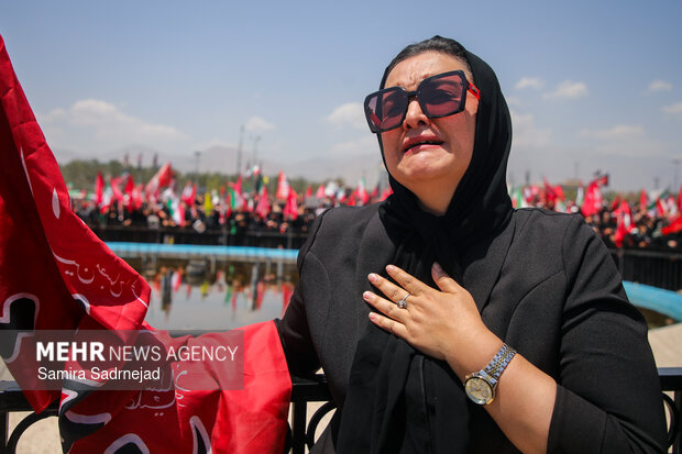 مراسم تشییع پیکر مطهر رهبر شهید انقلاب در تهران - ۸