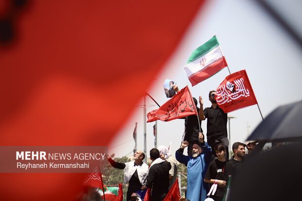 مراسم تشییع پیکر رهبر شهید در تهران